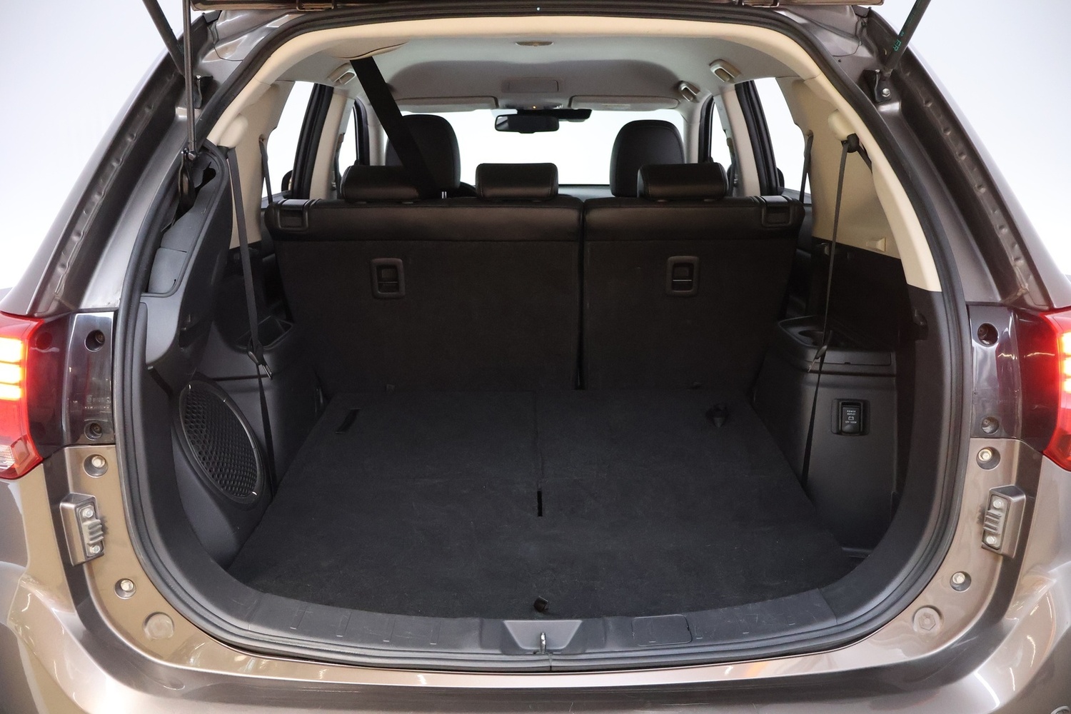 Mitsubishi Outlander vaihtoauto