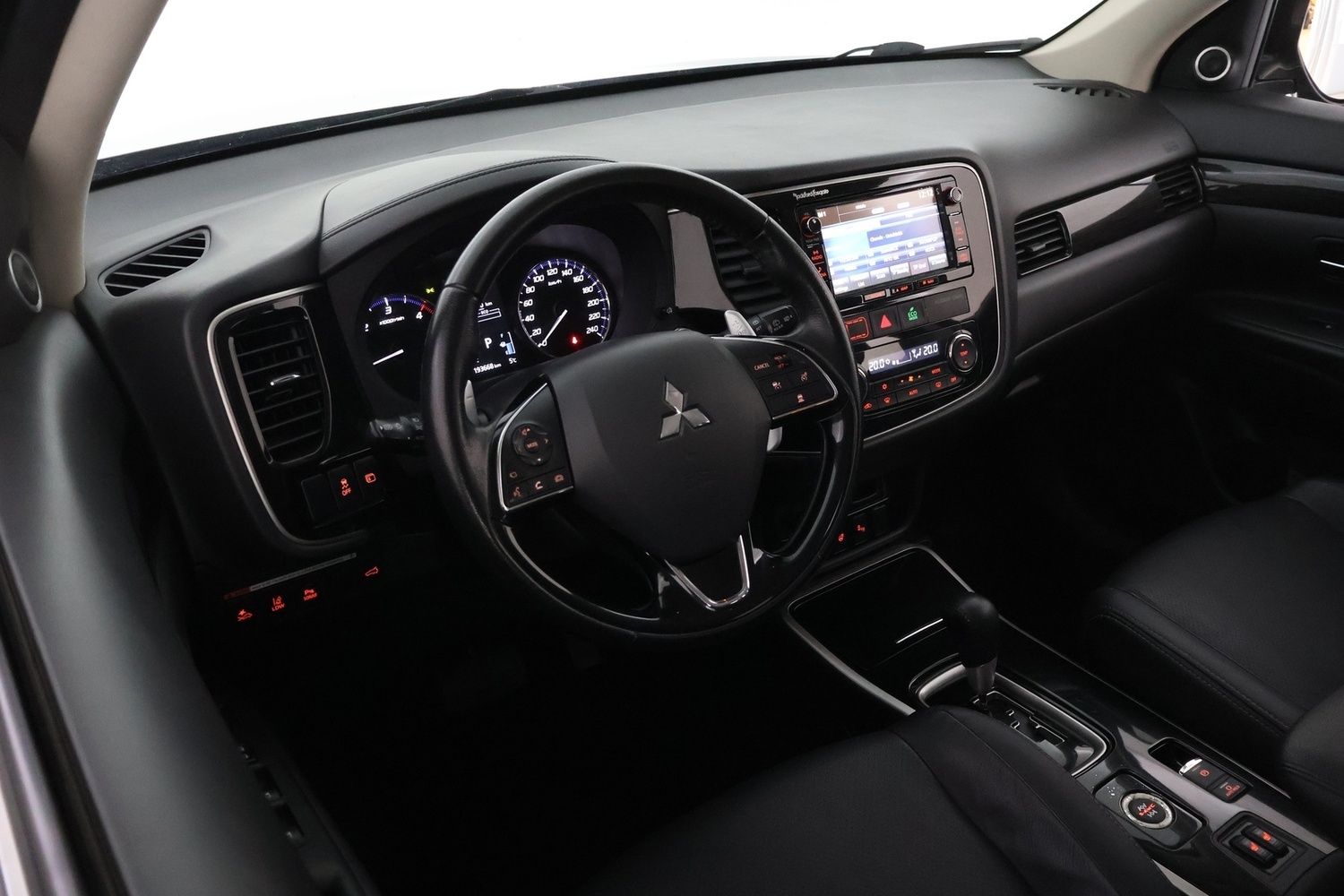 Mitsubishi Outlander vaihtoauto