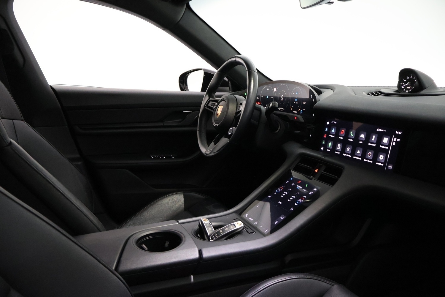 Porsche Taycan vaihtoauto