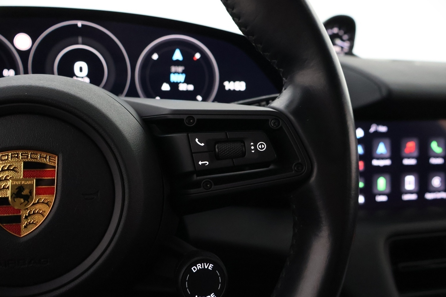 Porsche Taycan vaihtoauto