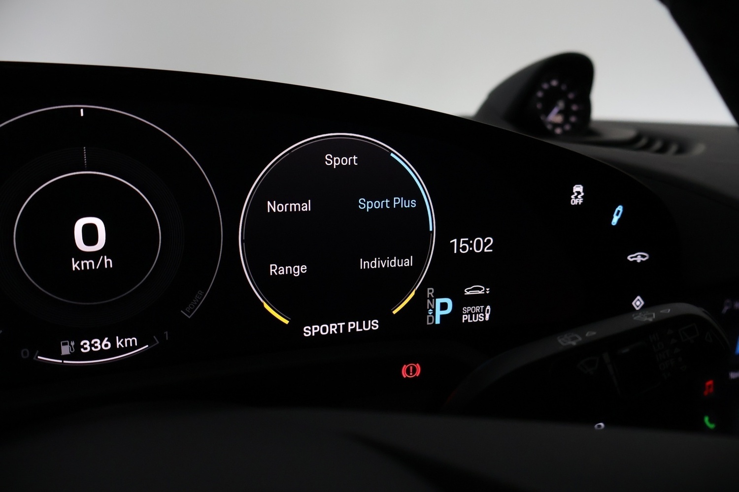 Porsche Taycan vaihtoauto