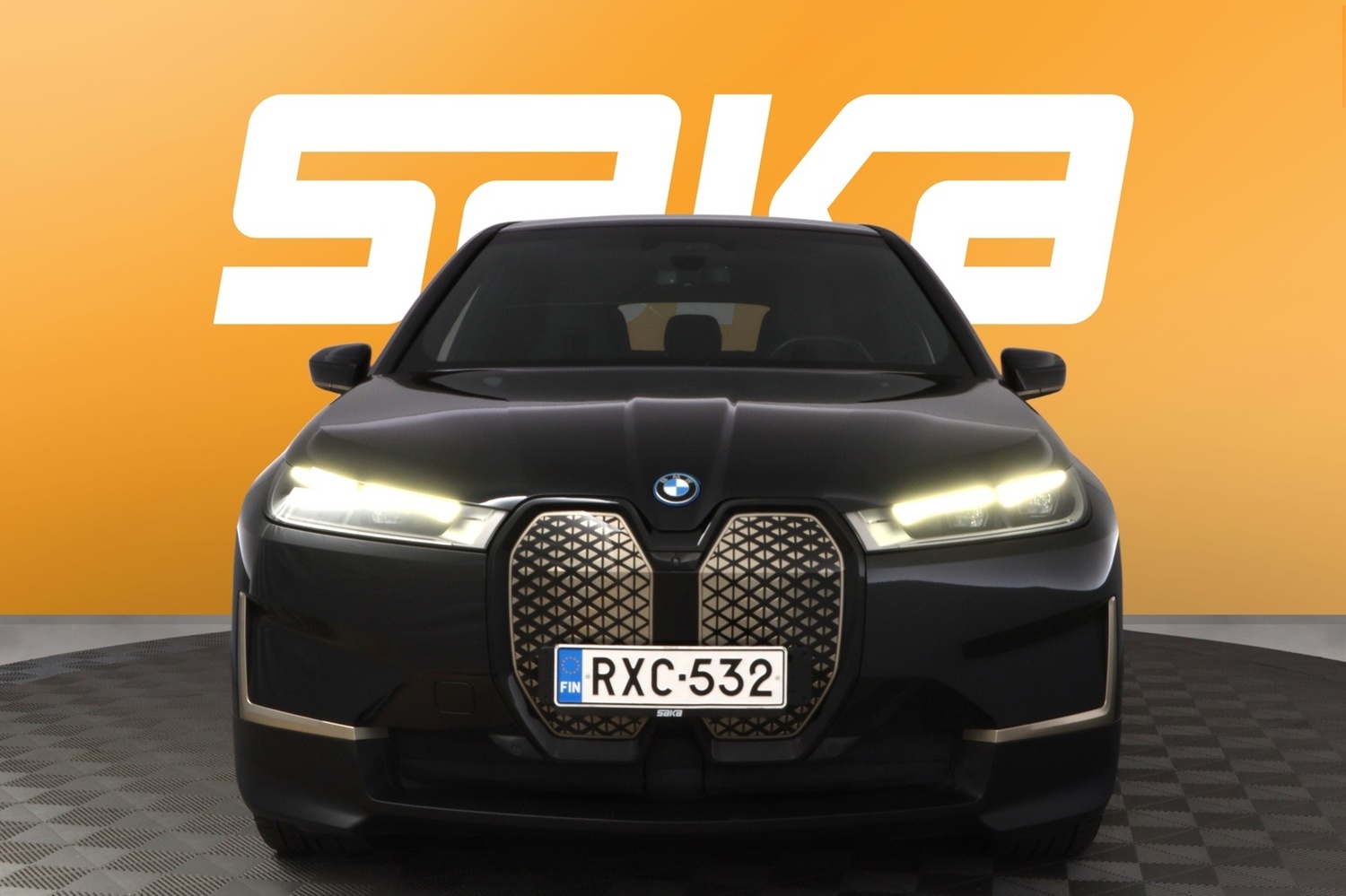 BMW iX vaihtoauto