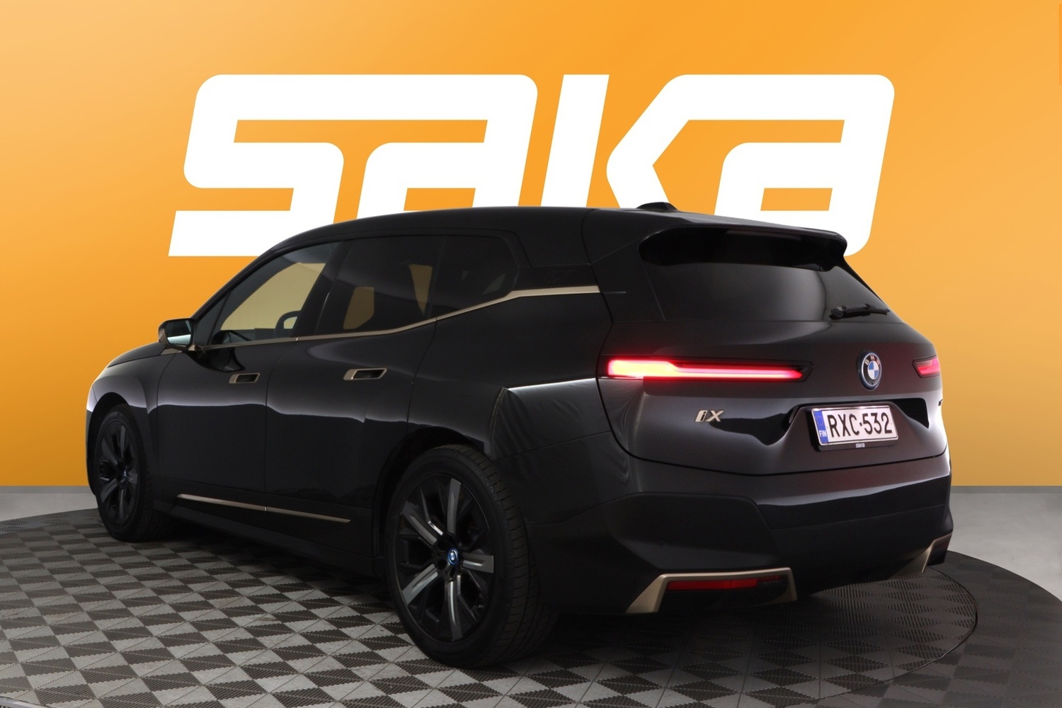 BMW iX vaihtoauto