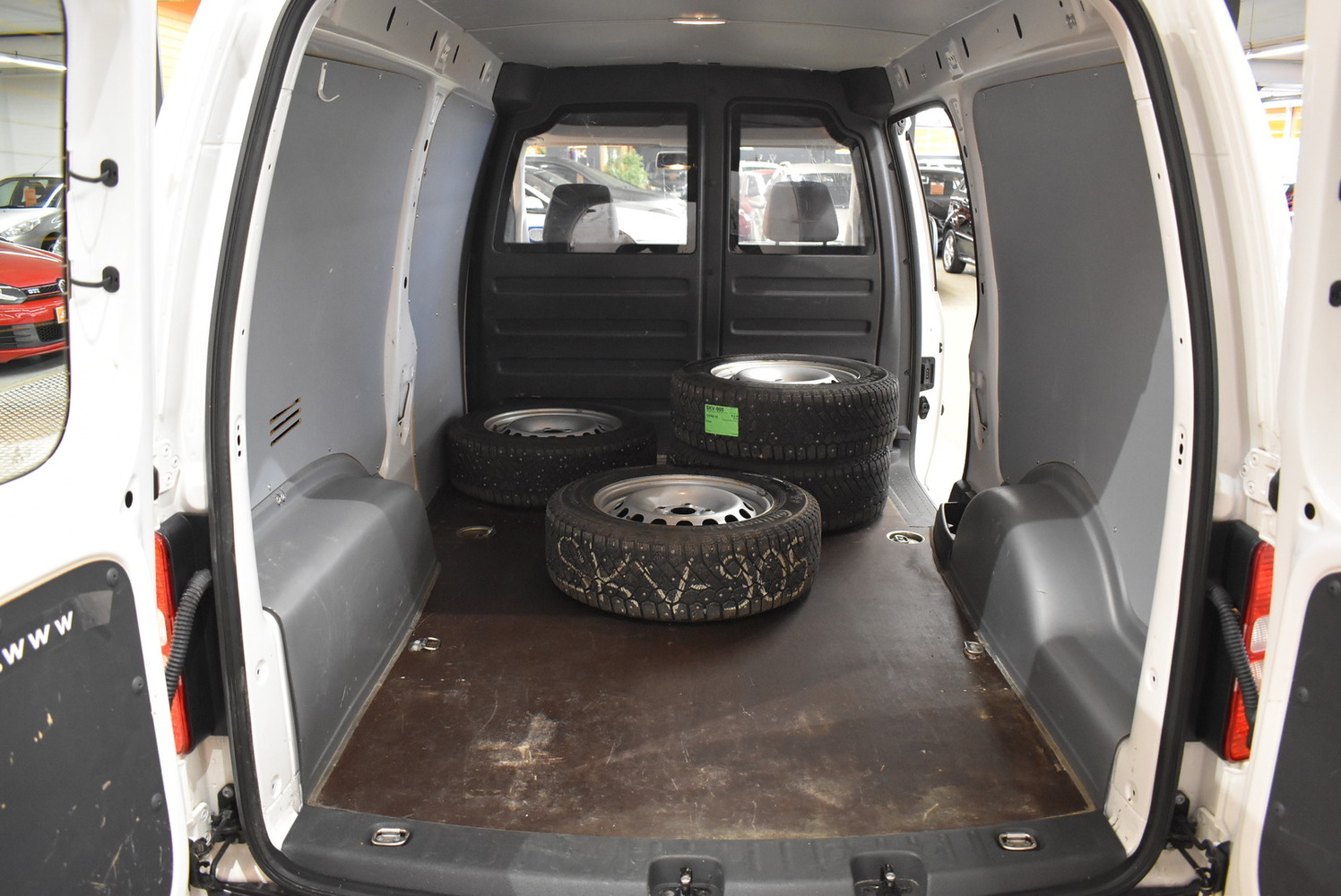 Volkswagen Caddy Maxi vaihtoauto