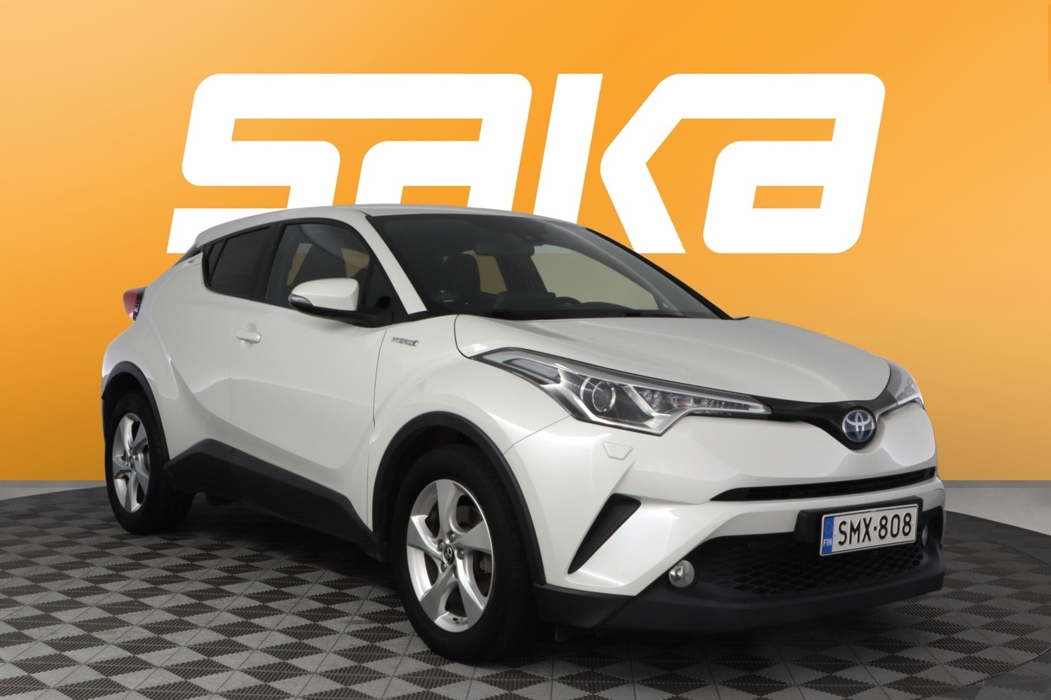 Toyota C-HR vaihtoauto