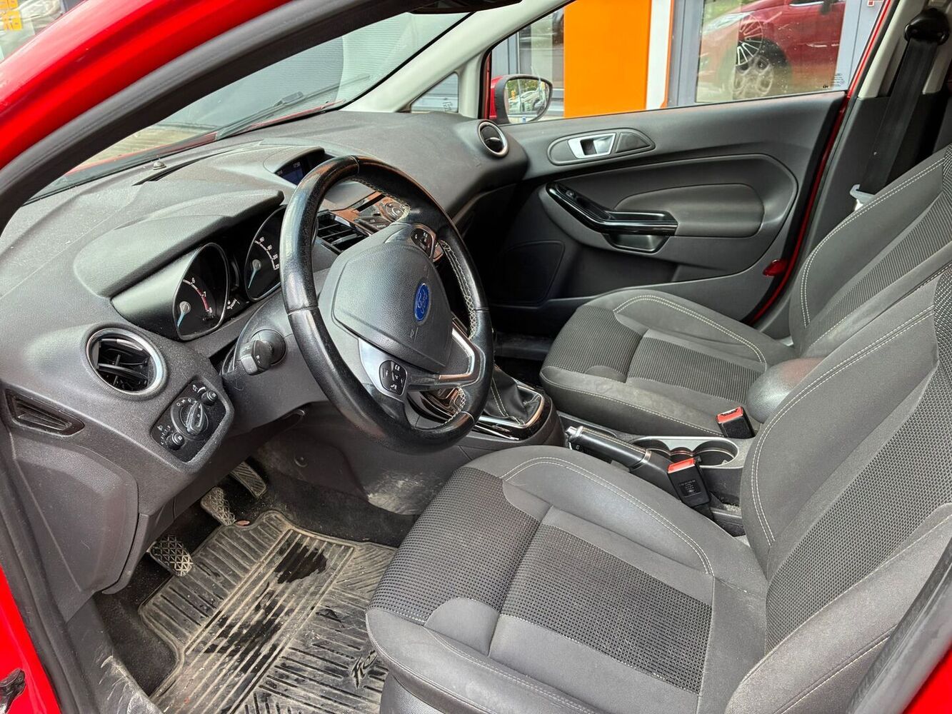 Ford Fiesta vaihtoauto