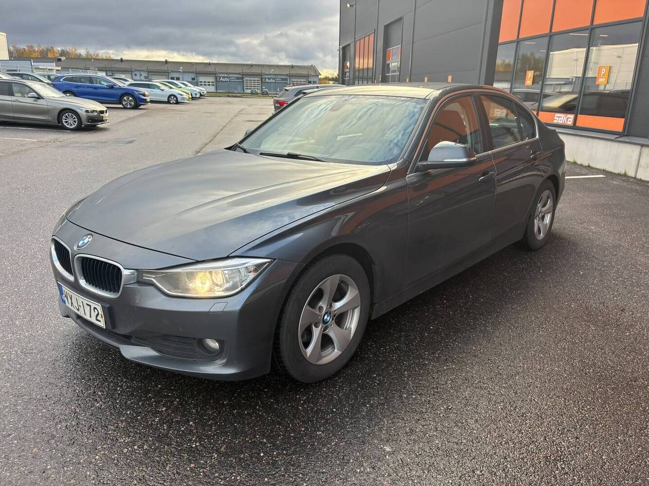 BMW 320 vaihtoauto