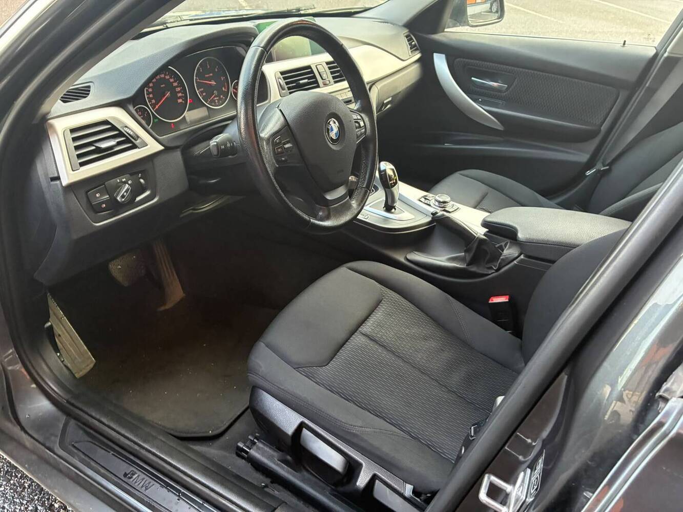 BMW 320 vaihtoauto