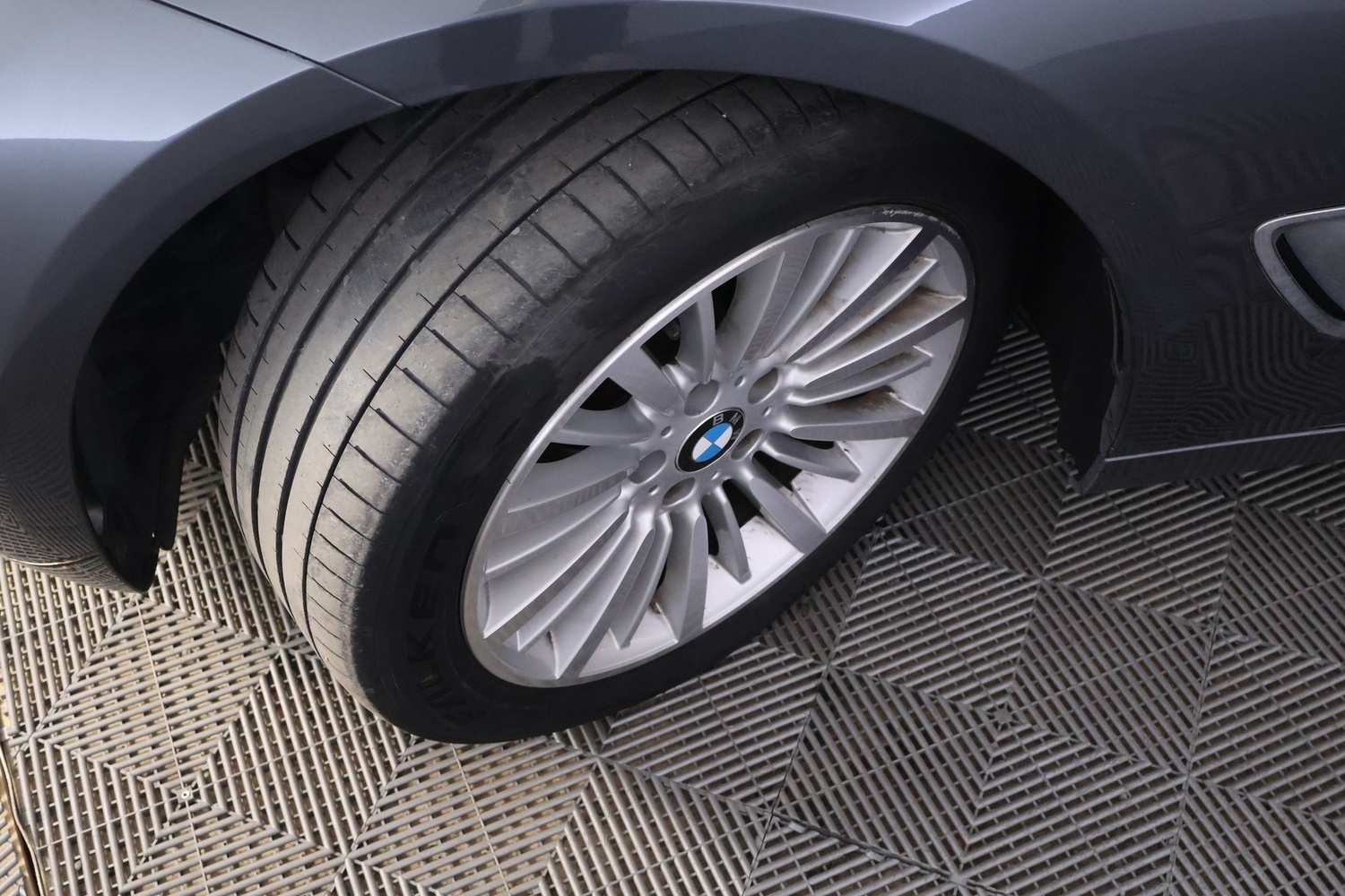 BMW 320 vaihtoauto