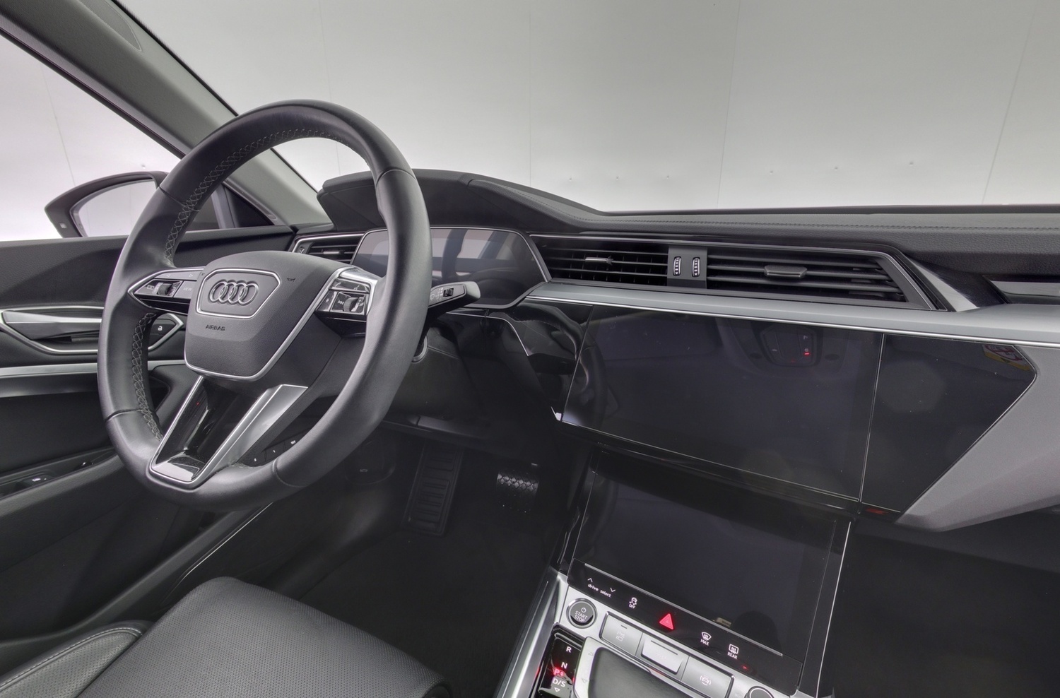 Audi Q8 e-tron vaihtoauto