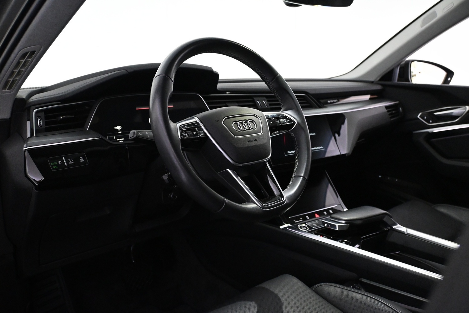 Audi Q8 e-tron vaihtoauto