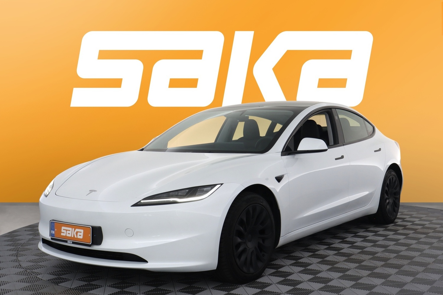 Tesla Model 3 vaihtoauto