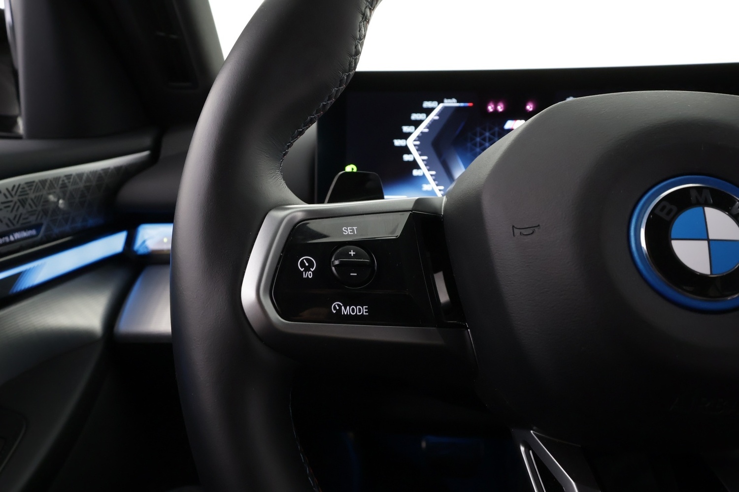 BMW i5 M60 vaihtoauto