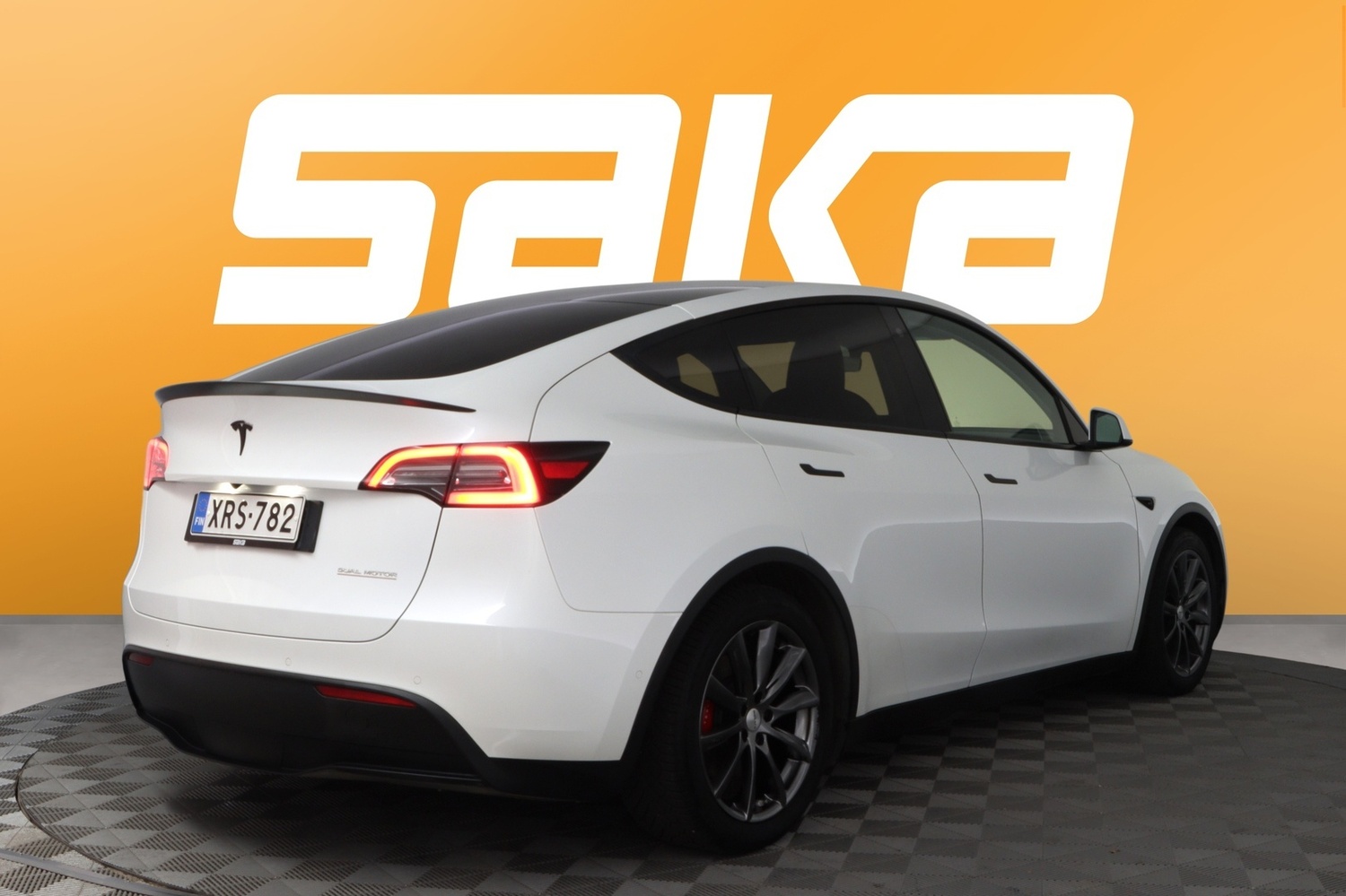 Tesla Model Y vaihtoauto