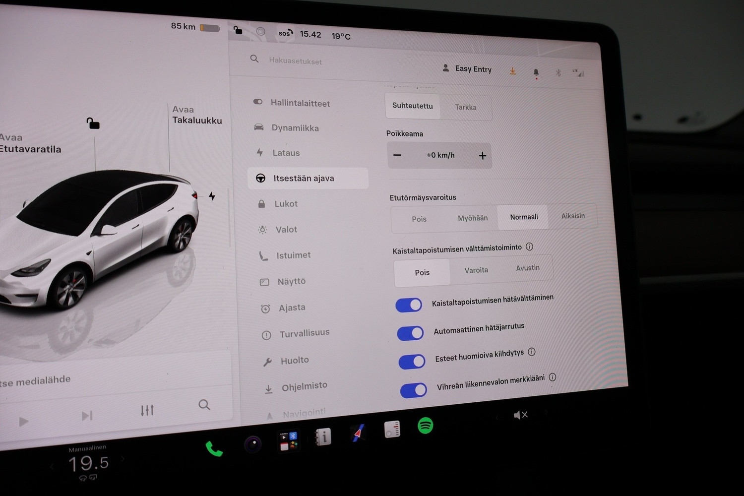 Tesla Model Y vaihtoauto