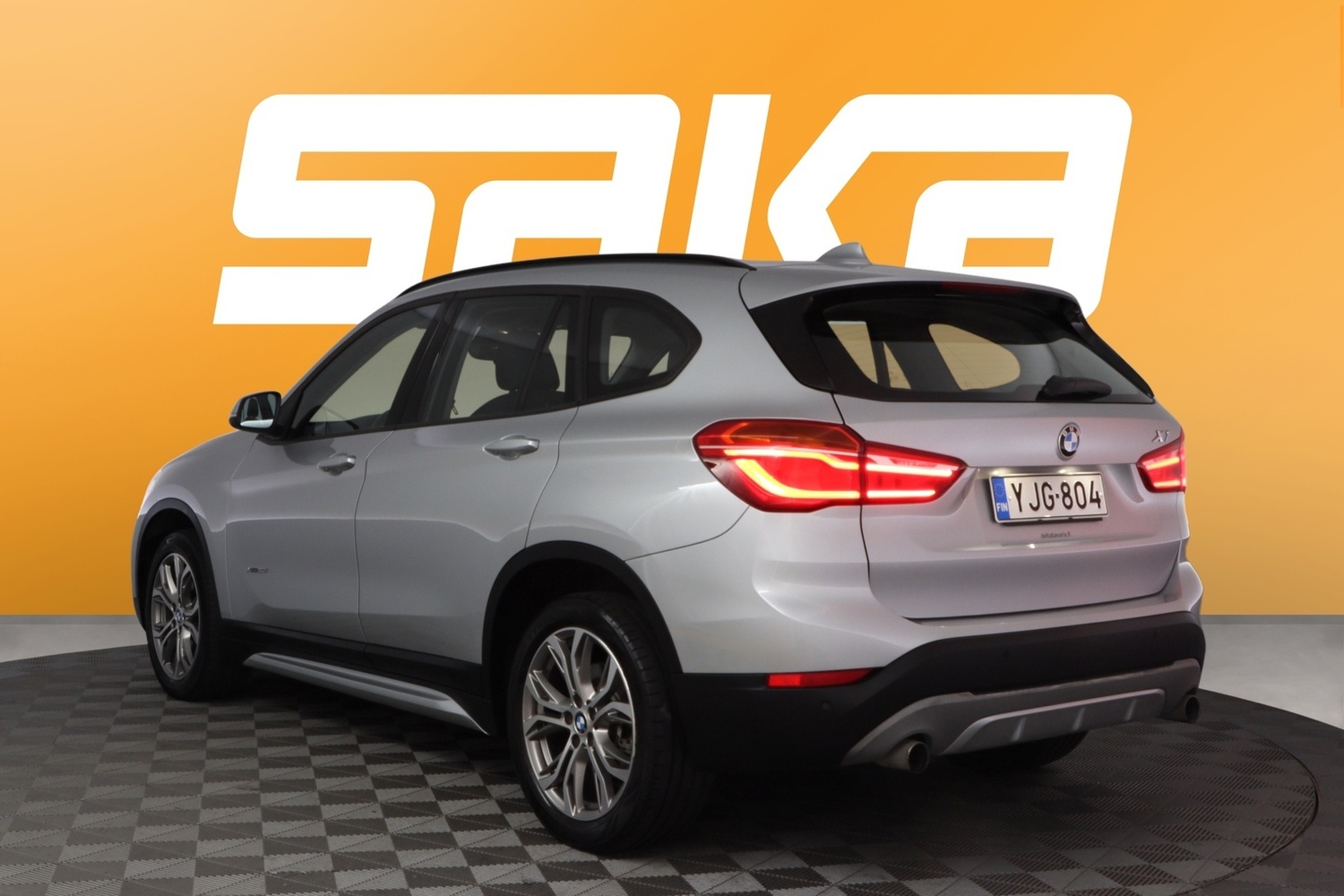 BMW X1 vaihtoauto