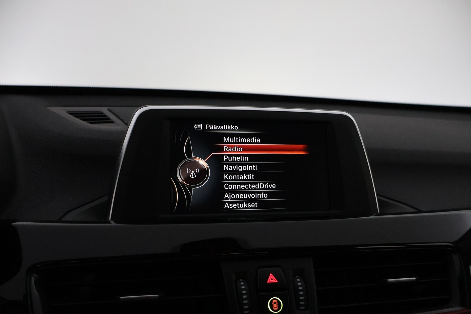 BMW X1 vaihtoauto