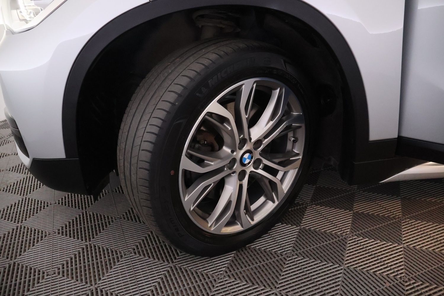 BMW X1 vaihtoauto