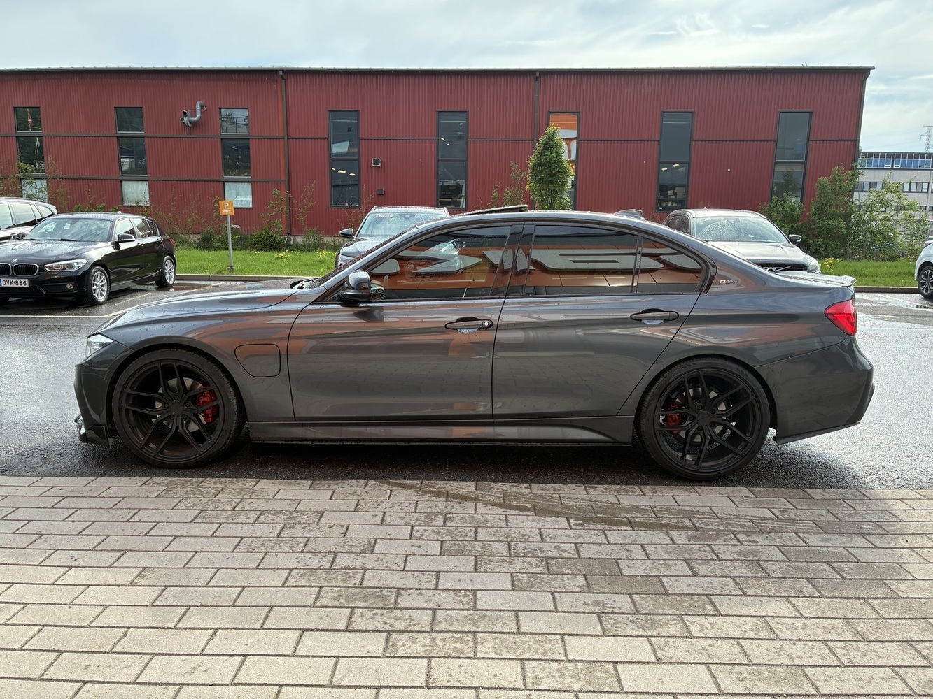 BMW 330 vaihtoauto
