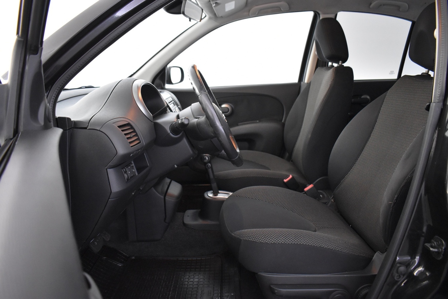 Nissan Micra vaihtoauto