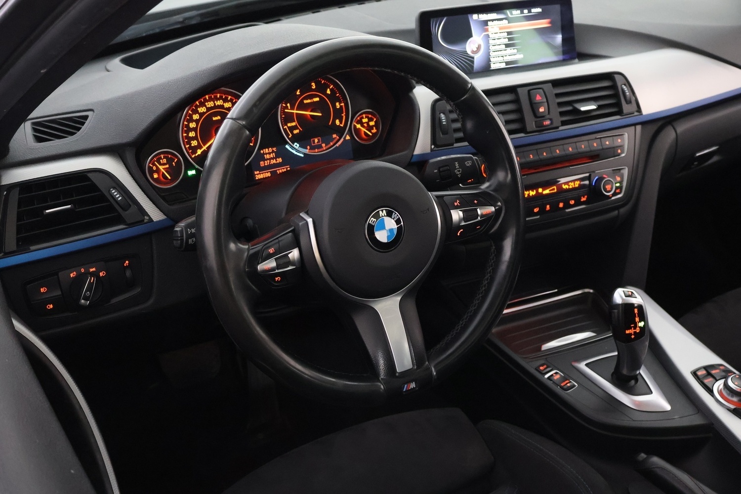 BMW 320 vaihtoauto