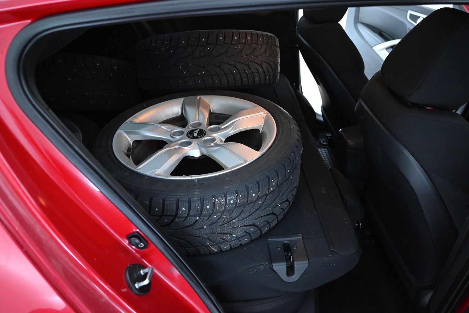 Hyundai Veloster vaihtoauto