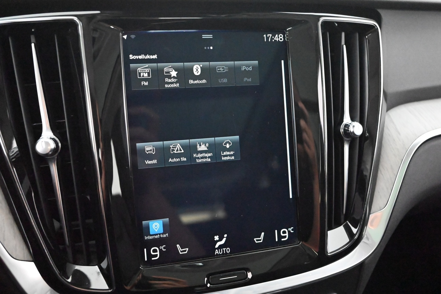 Volvo V60 vaihtoauto