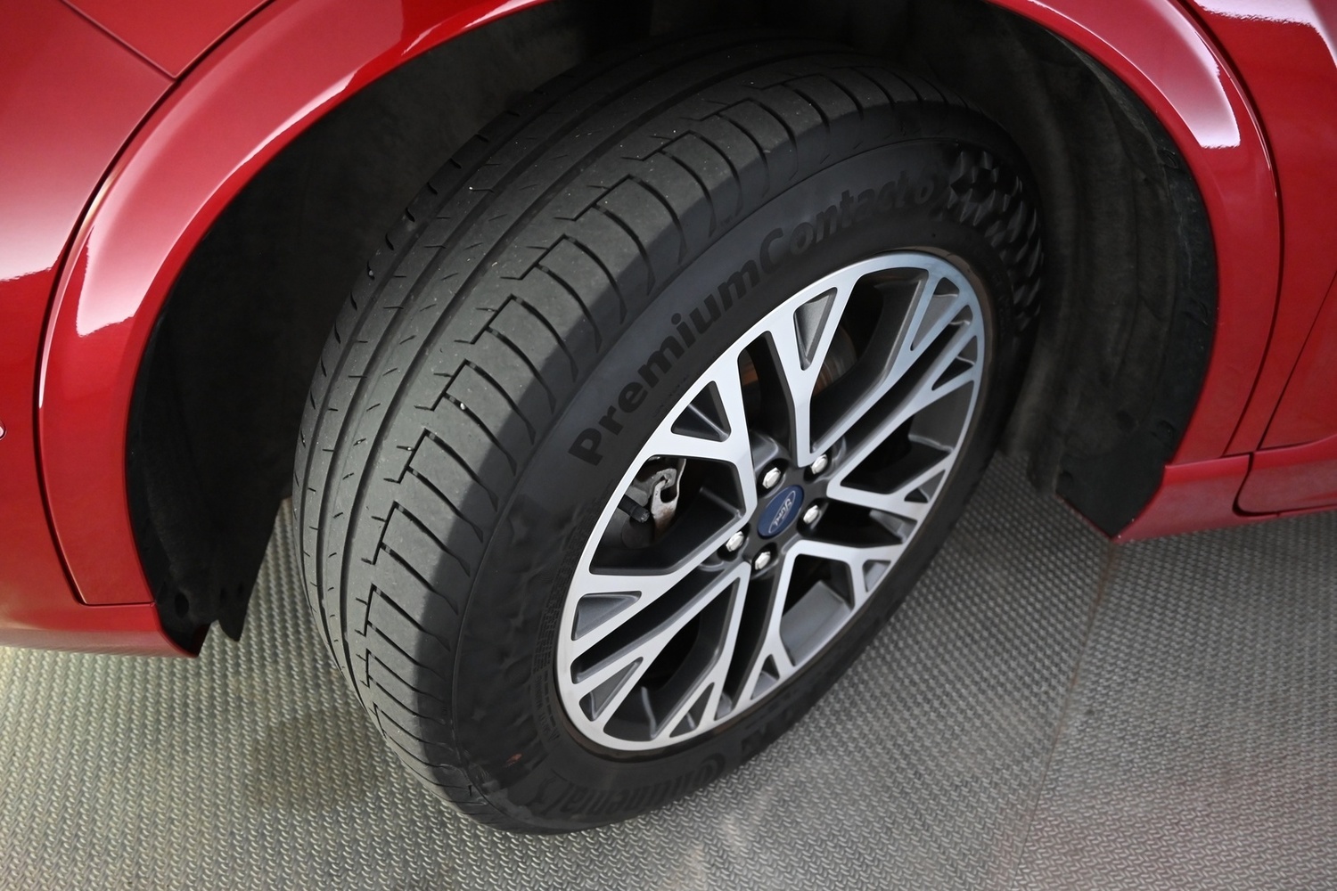 Ford Kuga vaihtoauto