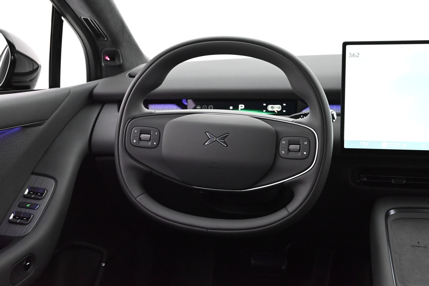 XPENG P7+ vaihtoauto