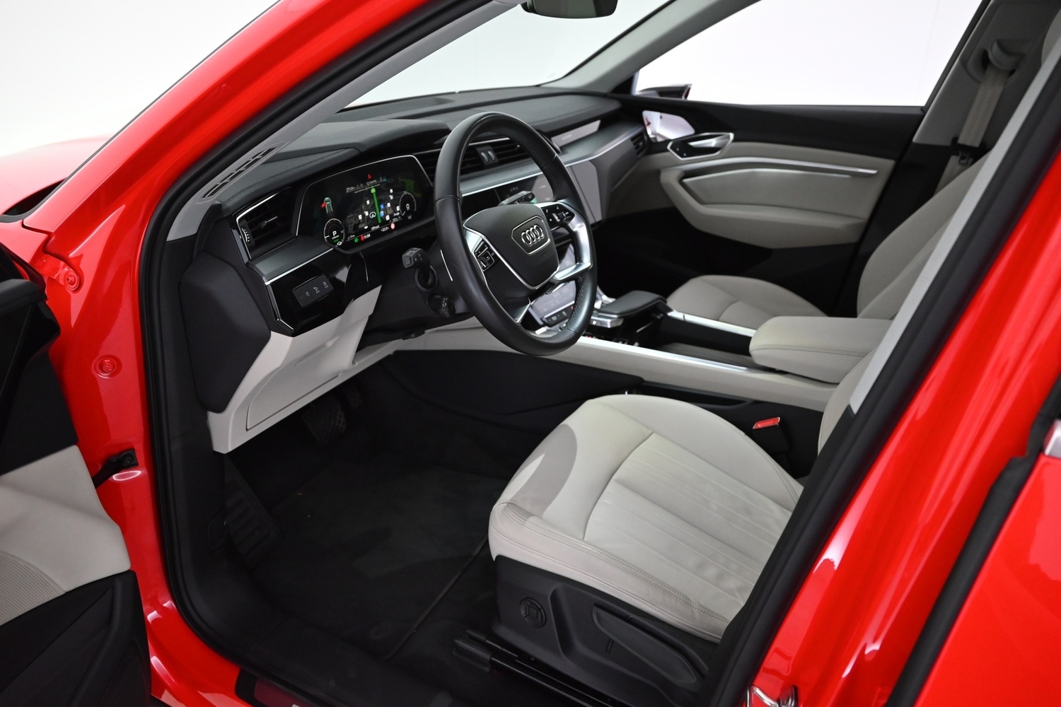 Audi Q8 e-tron vaihtoauto