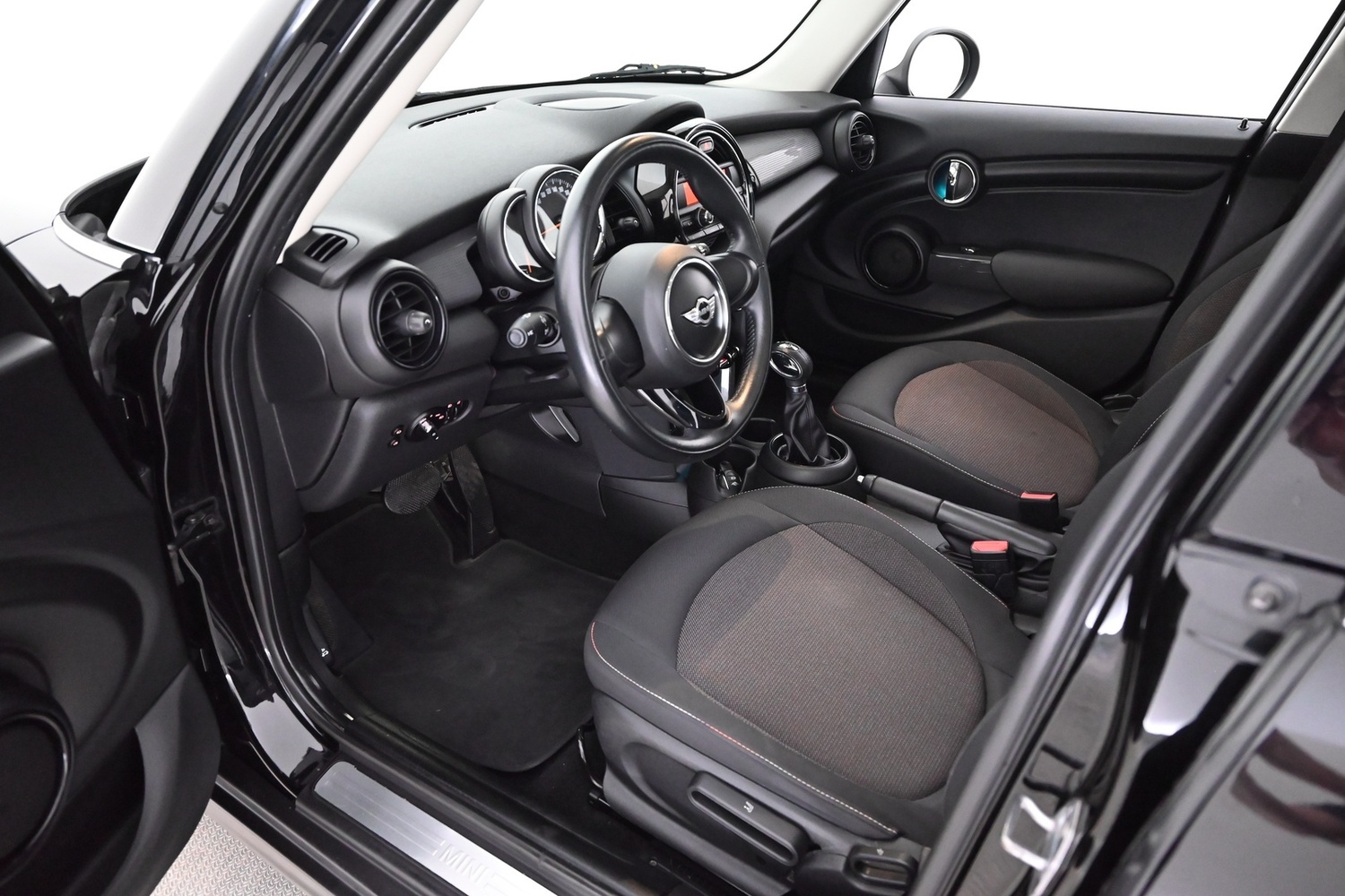 Mini Hatchback vaihtoauto