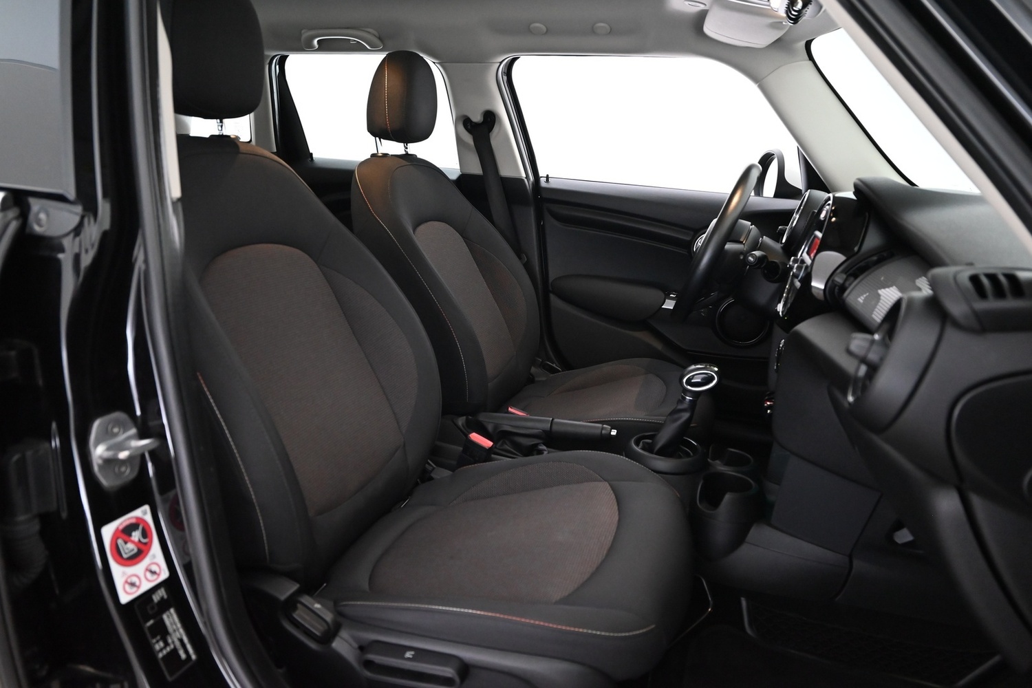 Mini Hatchback vaihtoauto