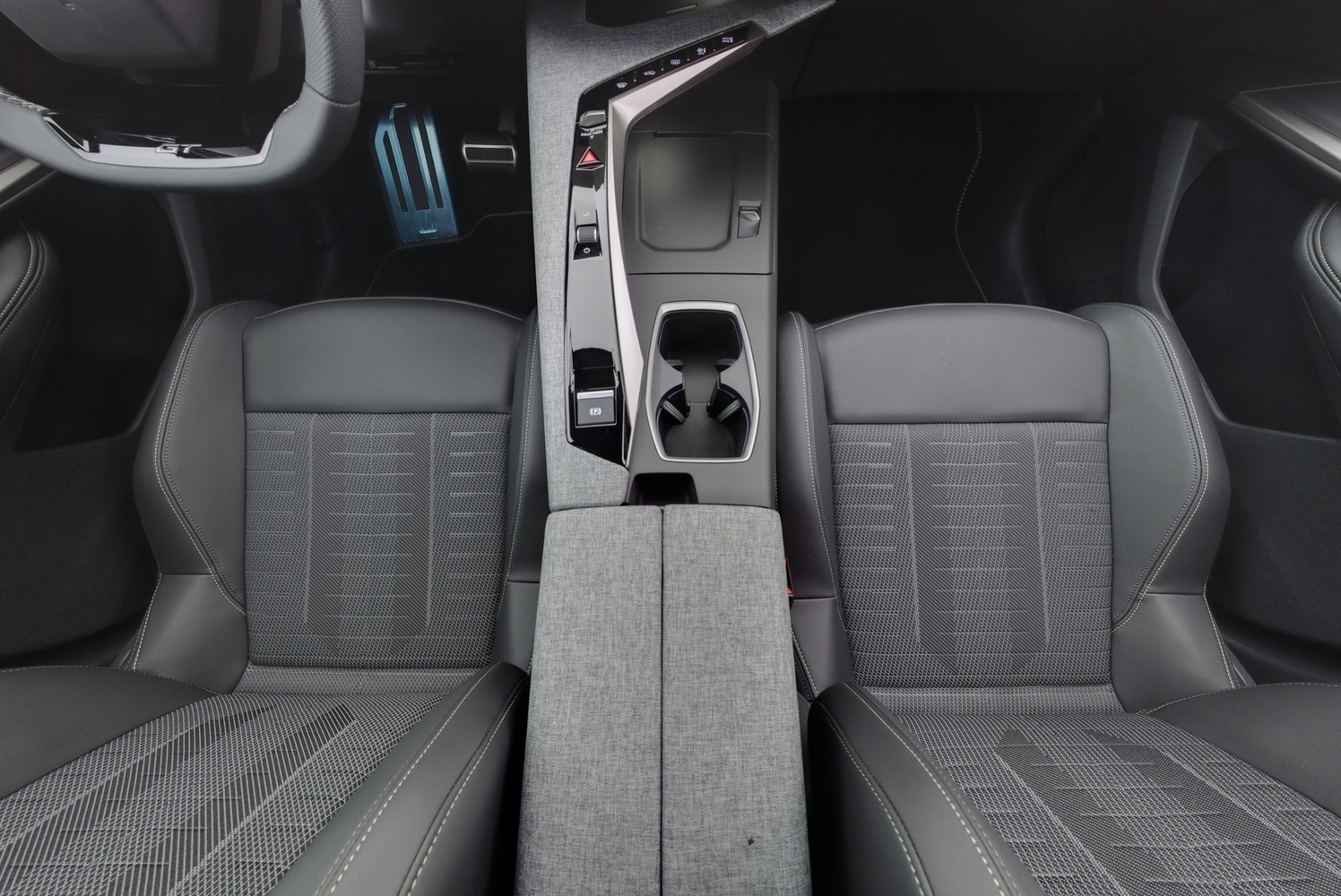 Peugeot E-3008 vaihtoauto