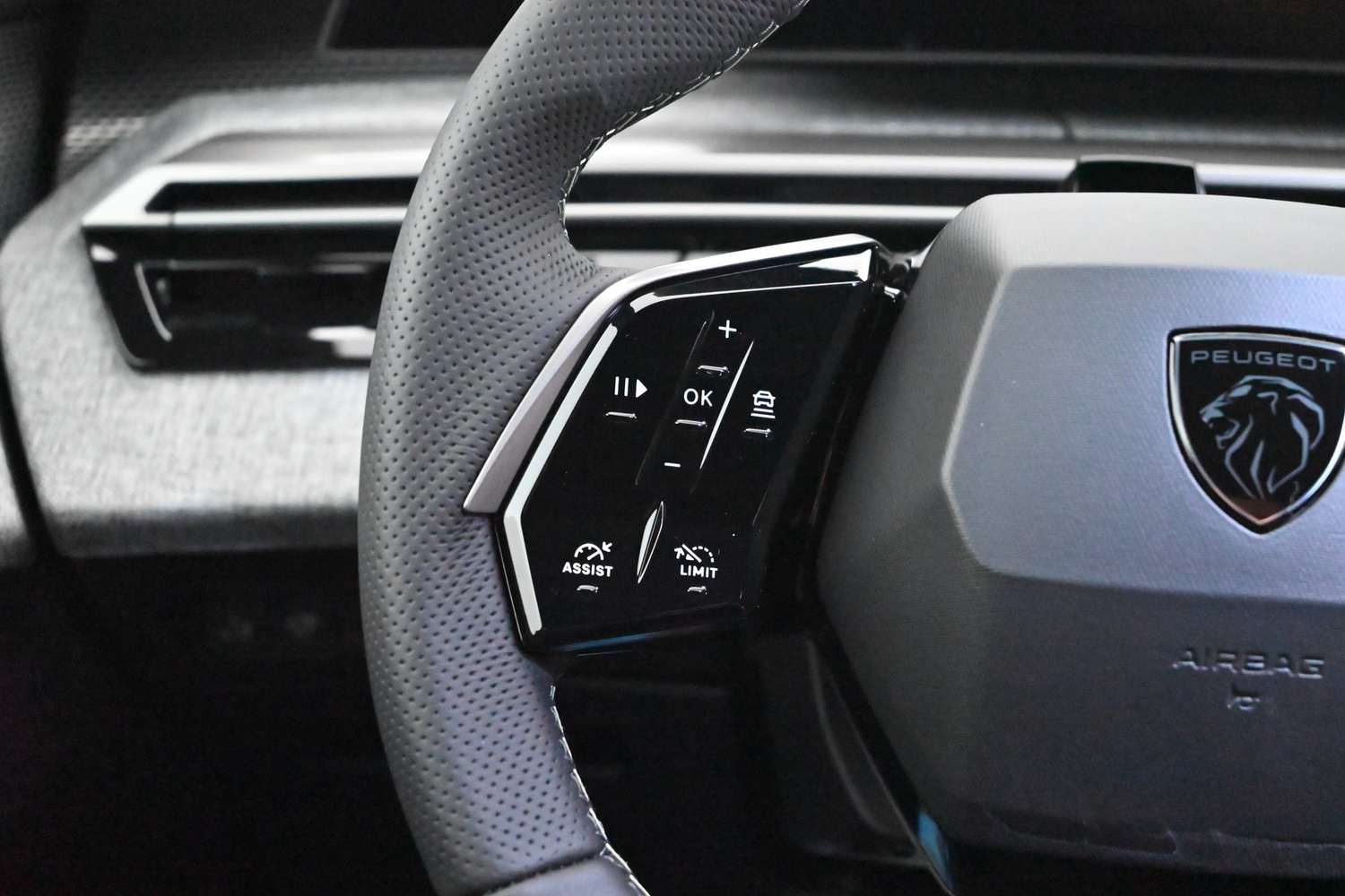 Peugeot E-3008 vaihtoauto