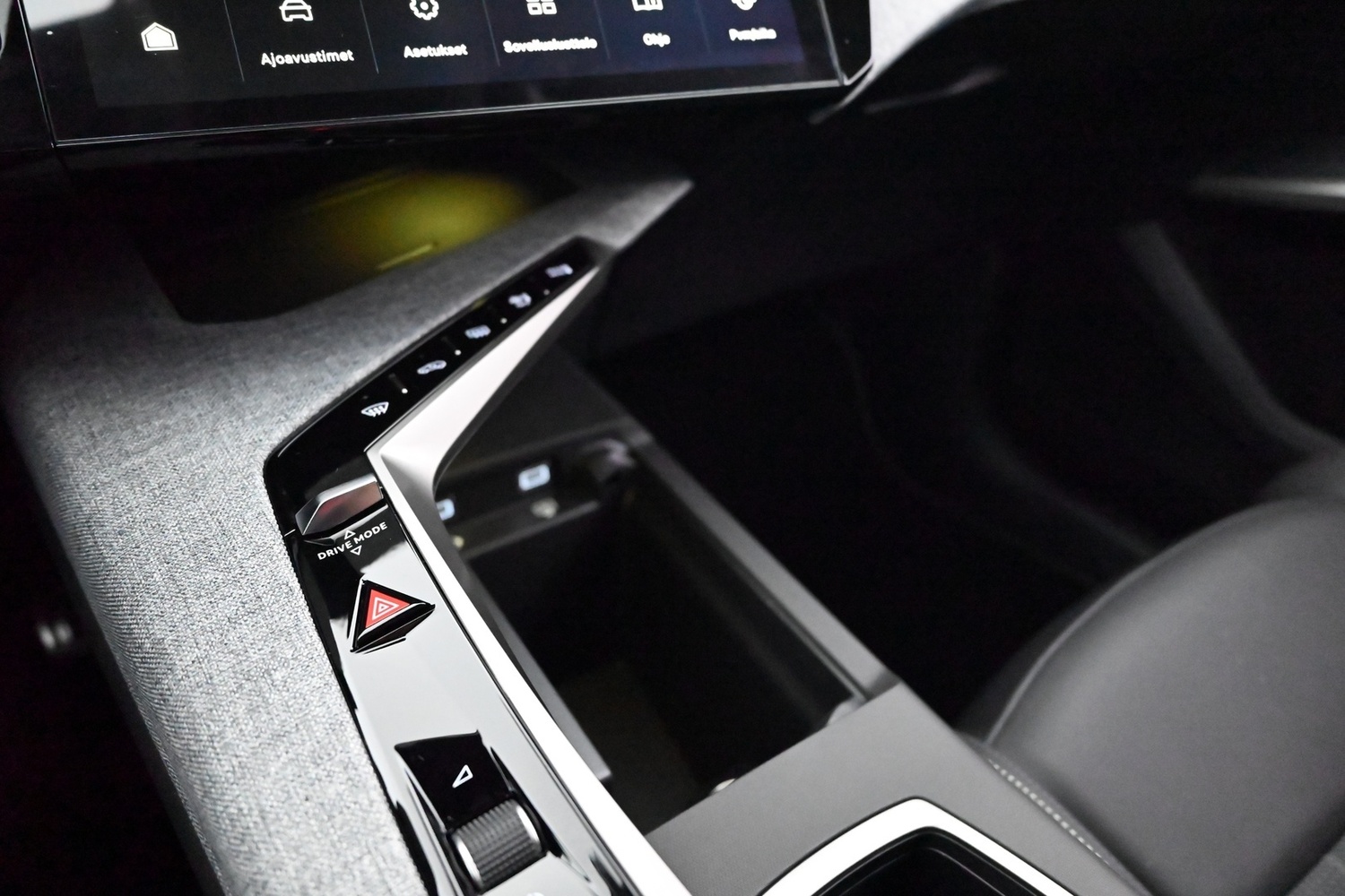 Peugeot E-3008 vaihtoauto
