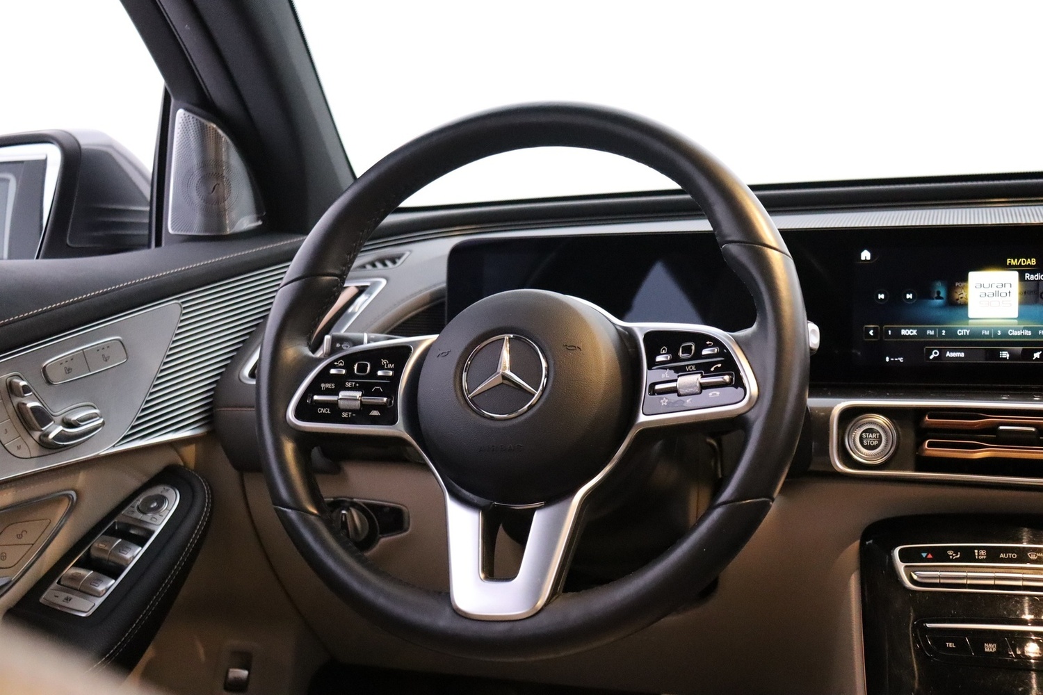 Mercedes-Benz EQC vaihtoauto