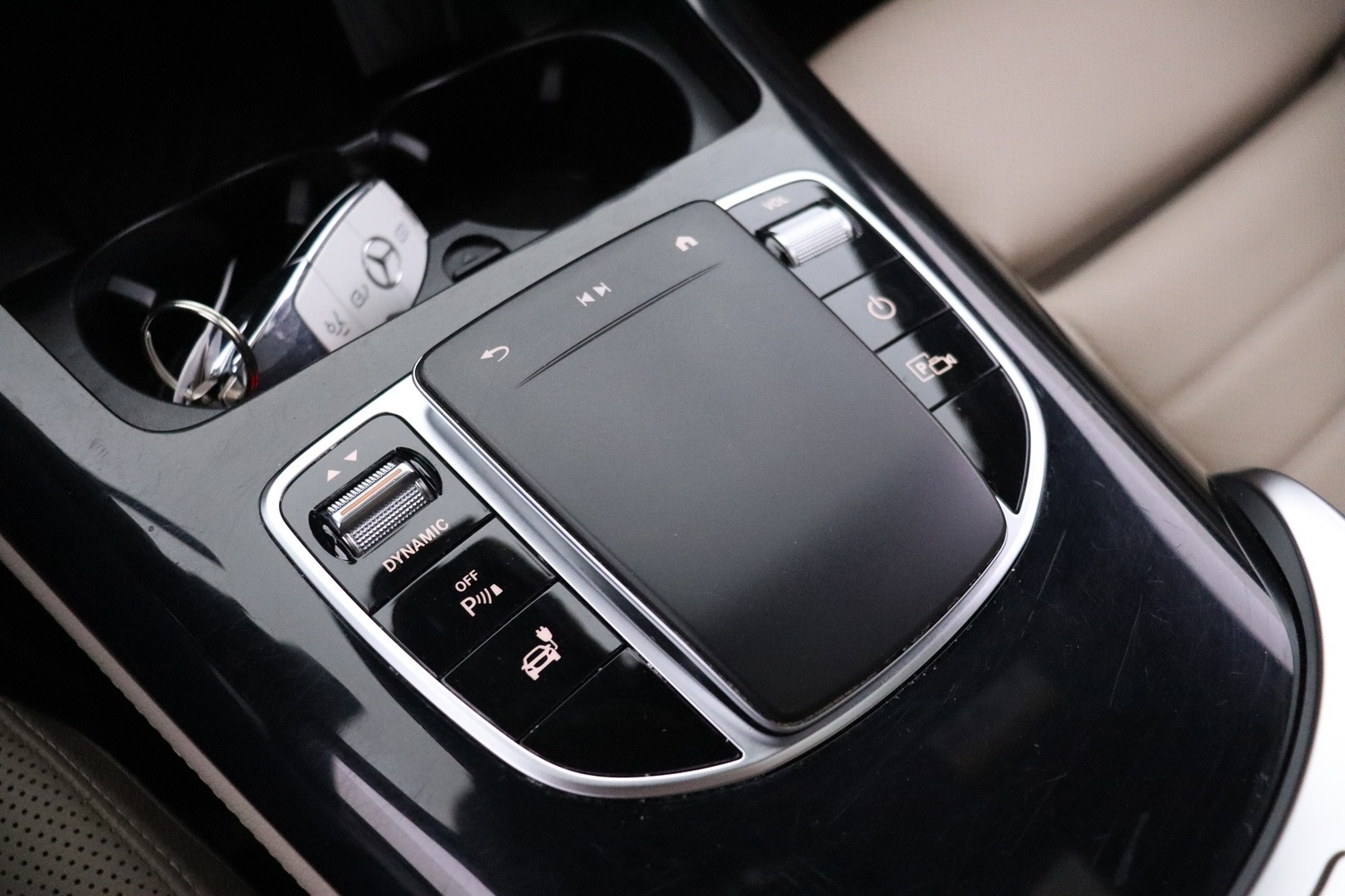 Mercedes-Benz EQC vaihtoauto