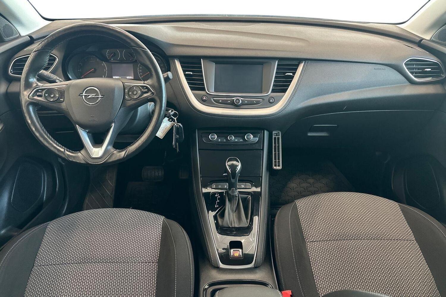 Opel Grandland X vaihtoauto