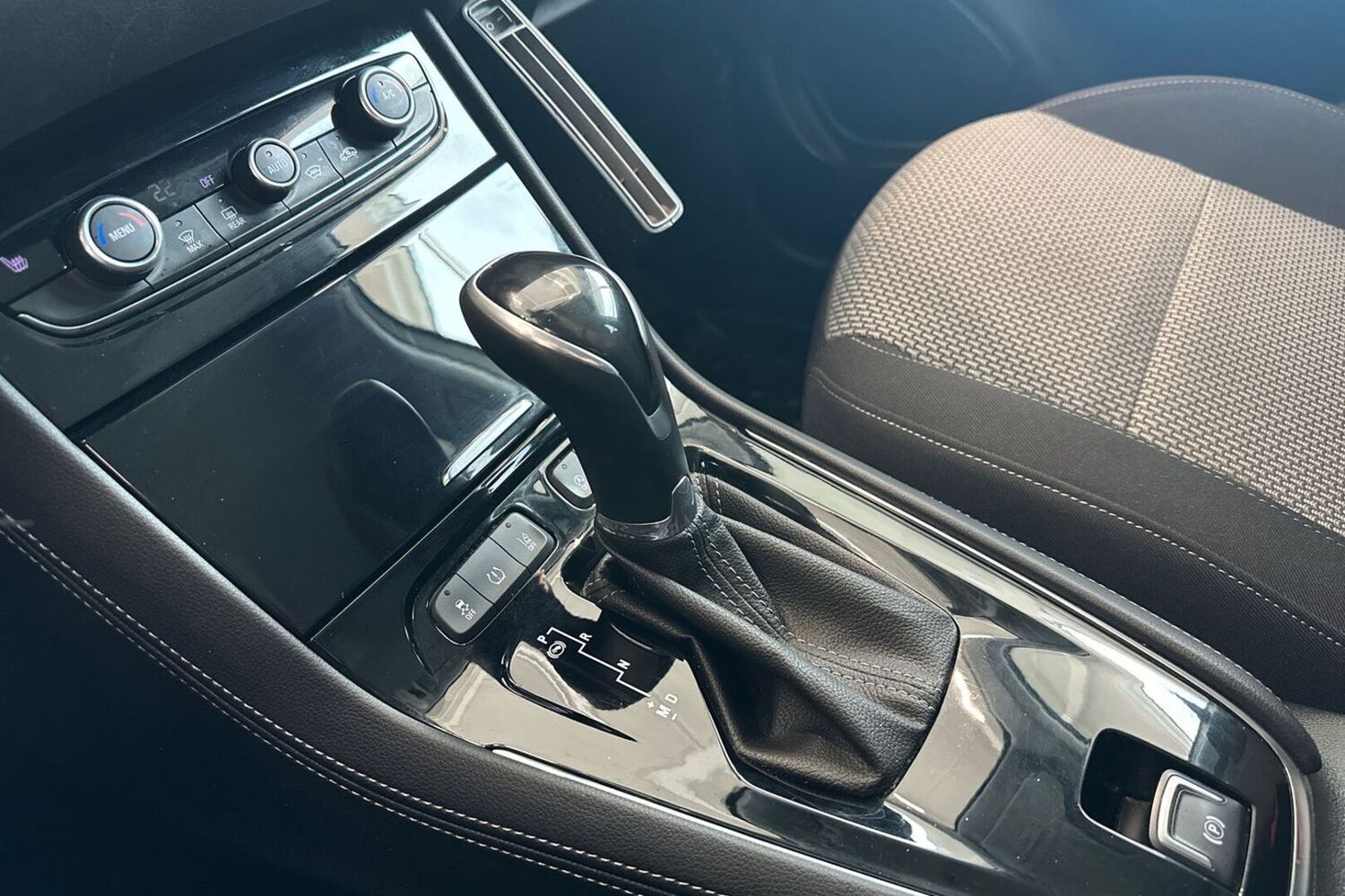Opel Grandland X vaihtoauto