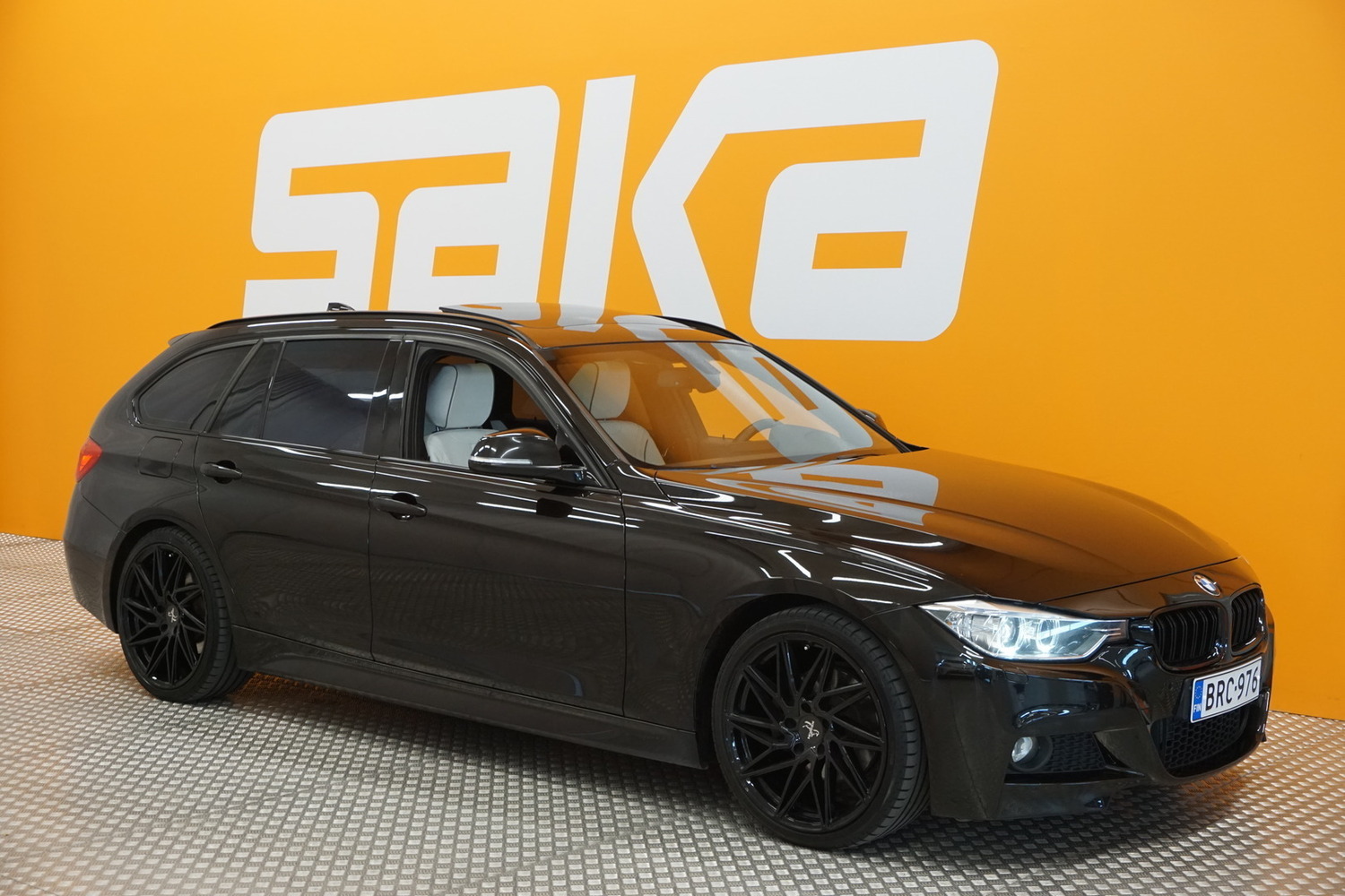 BMW 320 vaihtoauto