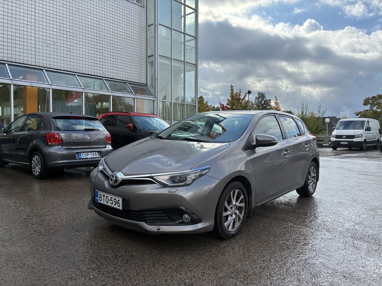Toyota Auris vaihtoauto