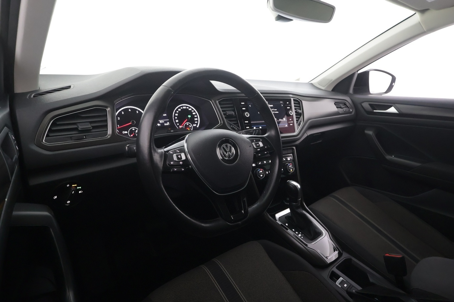 Volkswagen T-Roc vaihtoauto
