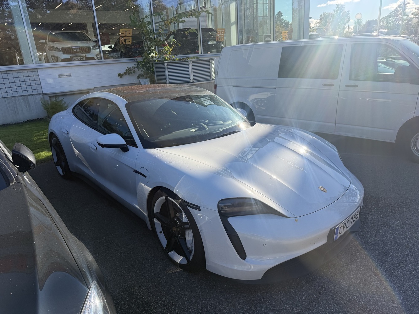Porsche Taycan vaihtoauto