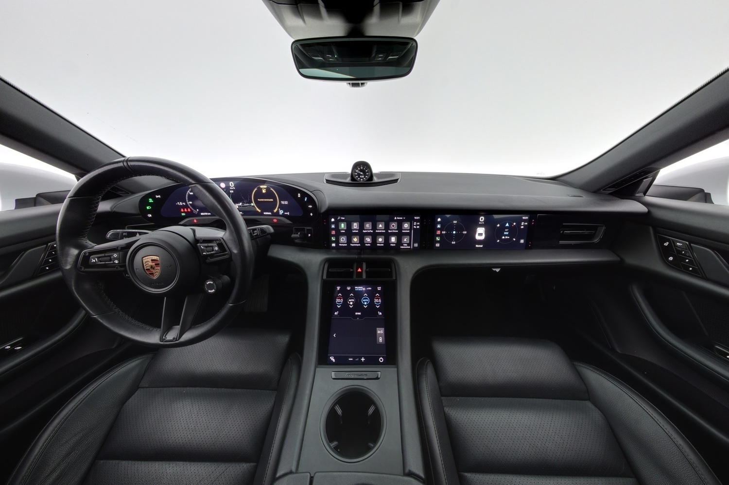 Porsche Taycan vaihtoauto