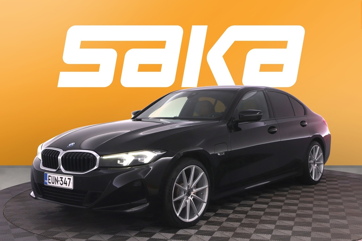 BMW 330 vaihtoauto
