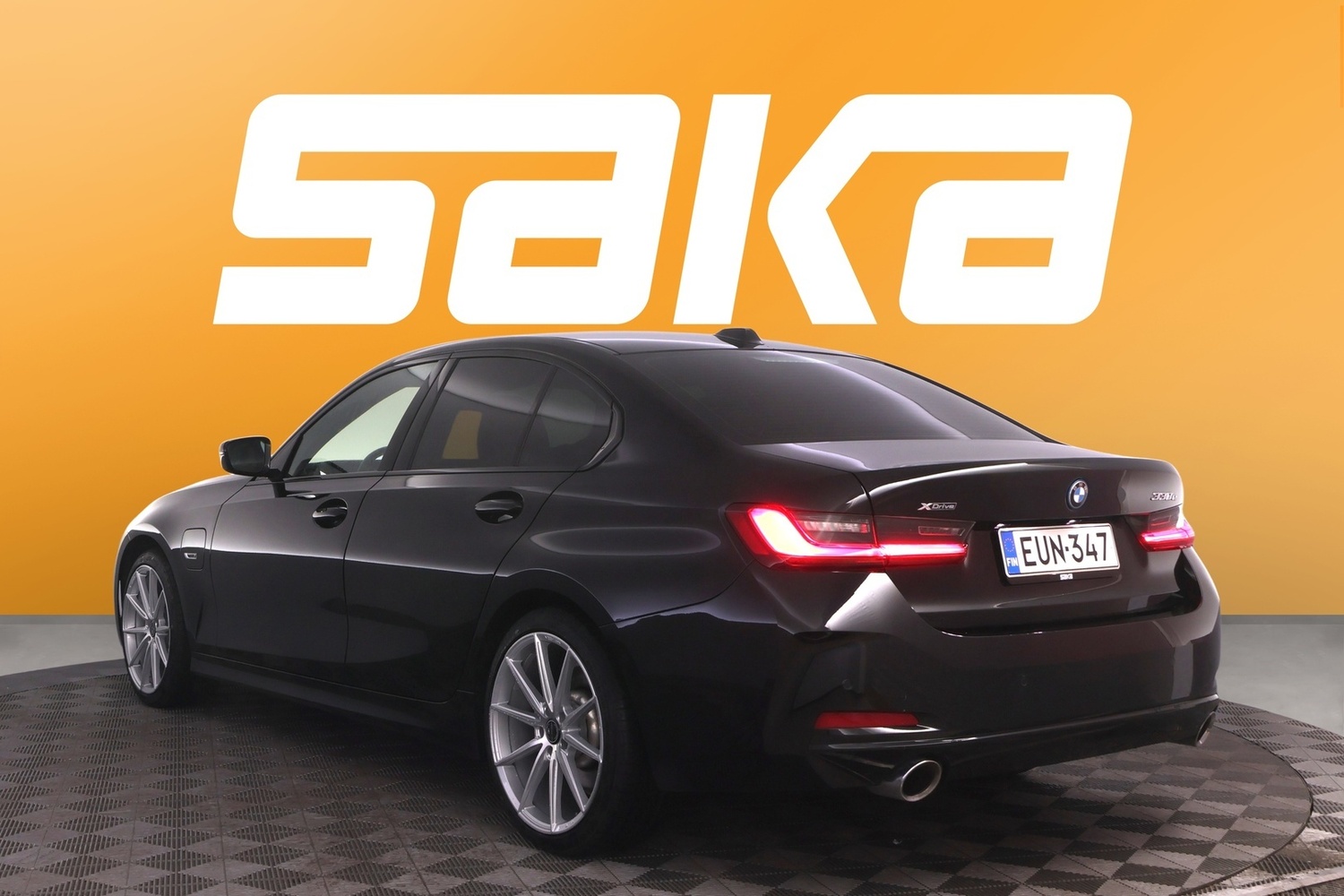 BMW 330 vaihtoauto
