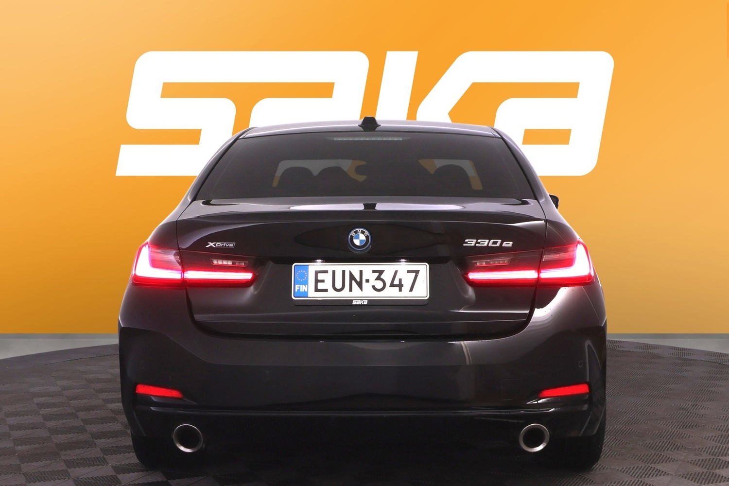 BMW 330 vaihtoauto