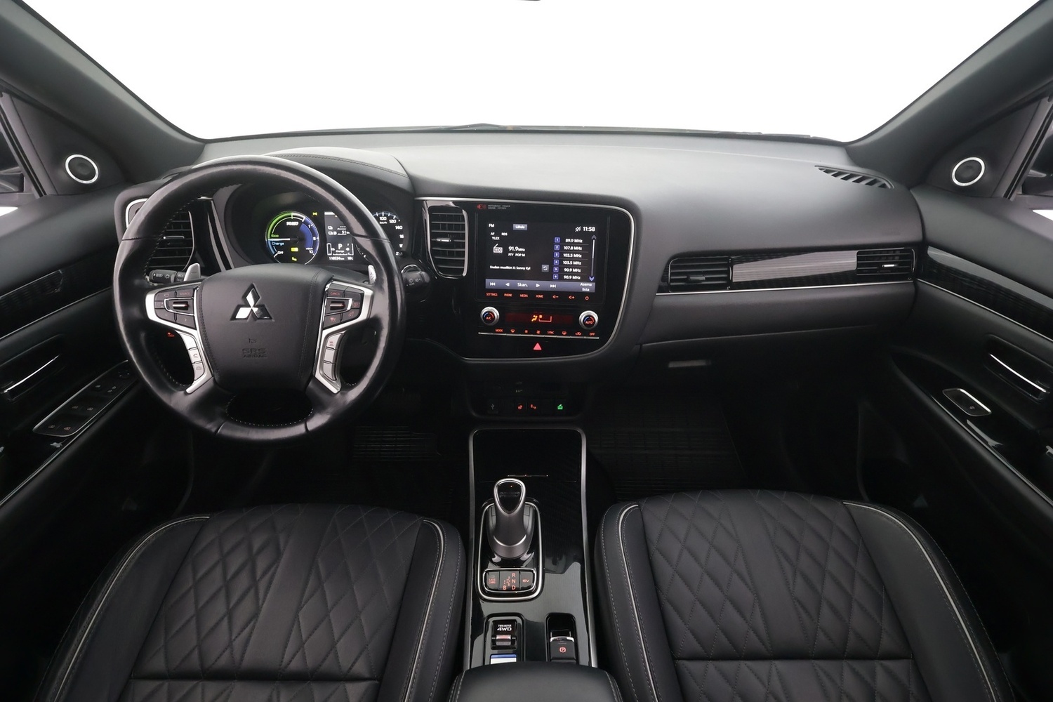 Mitsubishi Outlander PHEV vaihtoauto