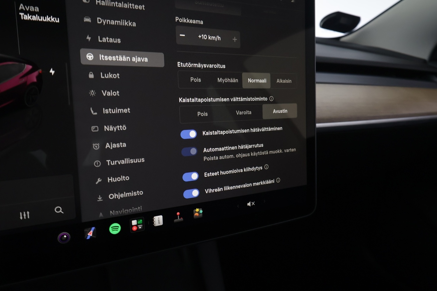 Tesla Model 3 vaihtoauto