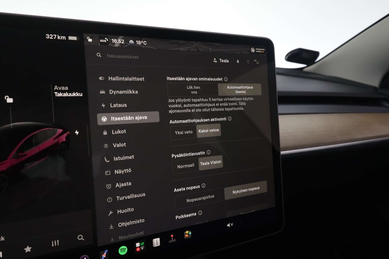 Tesla Model 3 vaihtoauto